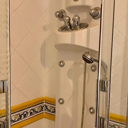 בית הארחה Ocean House 3*