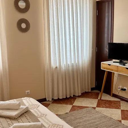 בית הארחה Ocean House 3*