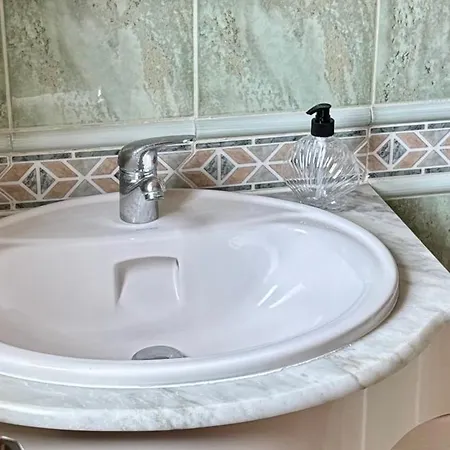 בית הארחה Ocean House פרל